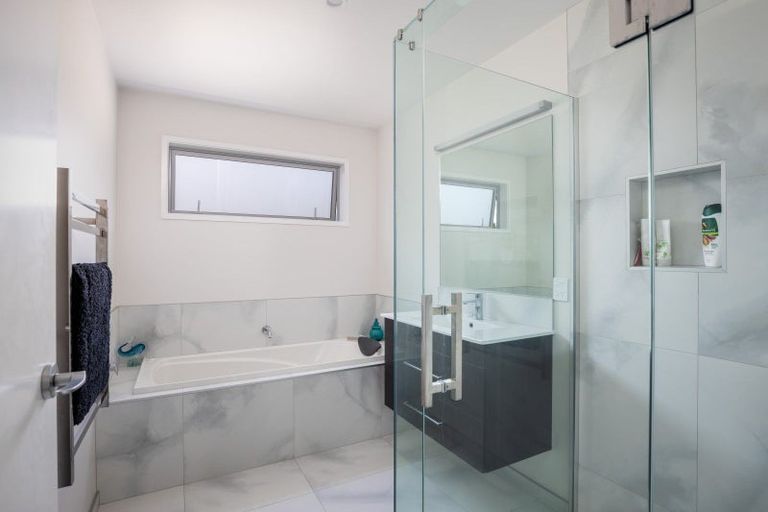 Photo of property in 7 Tupare Place, Highlands Park, New Plymouth, 4312