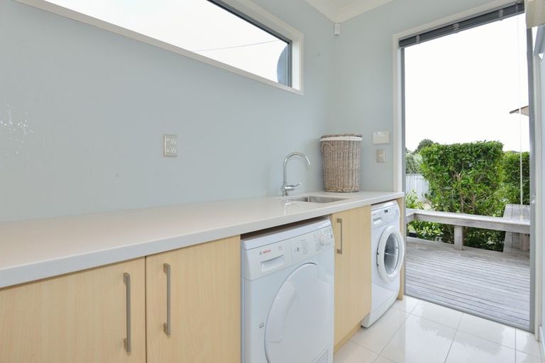 Photo of property in 215 Newcastle Street, Mahia, 4198