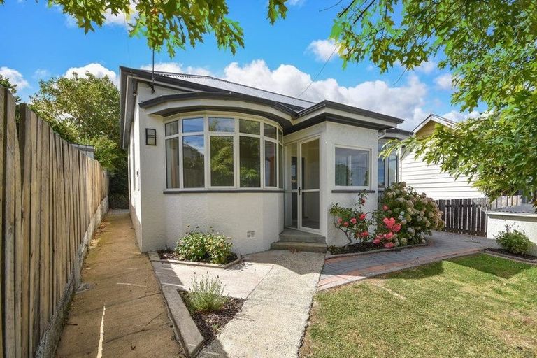 Photo of property in 9 Cochrane Street, Mornington, Dunedin, 9011