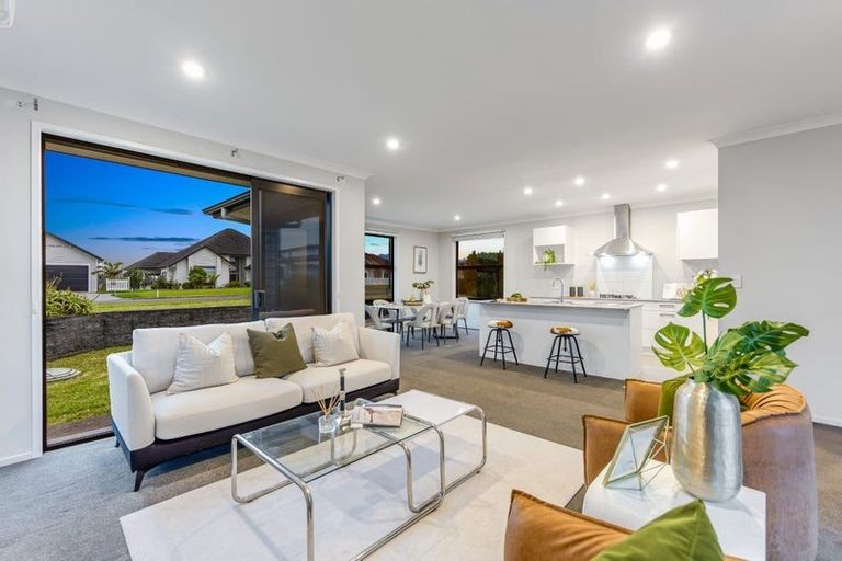 Photo of property in 81 Manuel Road, Silverdale, 0932