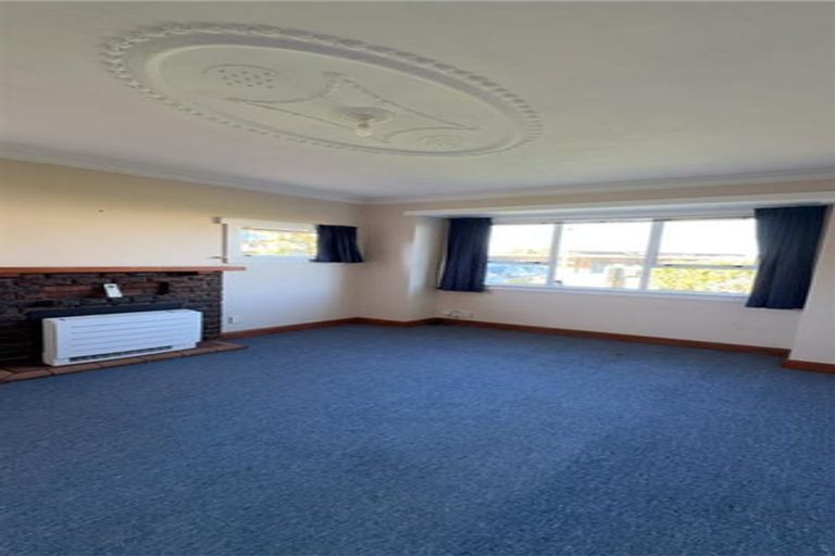 Photo of property in 5 Maratahu Street, Westown, New Plymouth, 4310