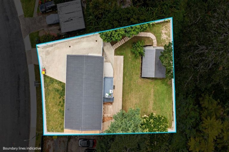 Photo of property in 17 Lysander Crescent, Beach Haven, Auckland, 0626