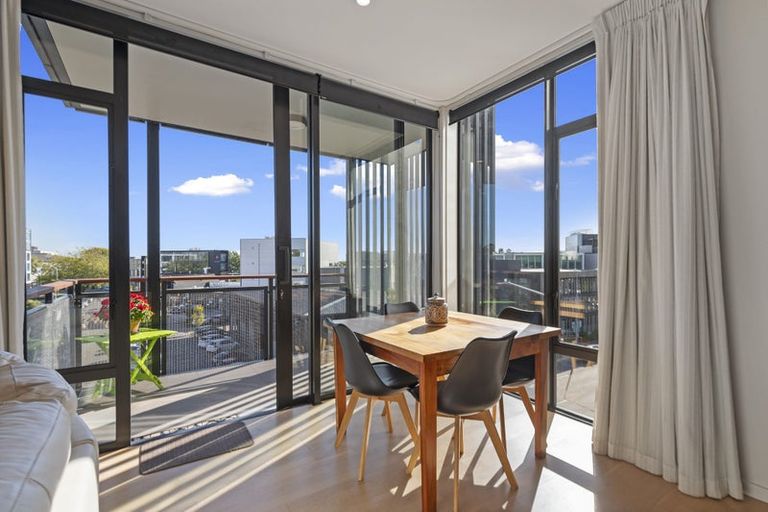 Photo of property in 1/50 Kilmore Street, Christchurch Central, Christchurch, 8013