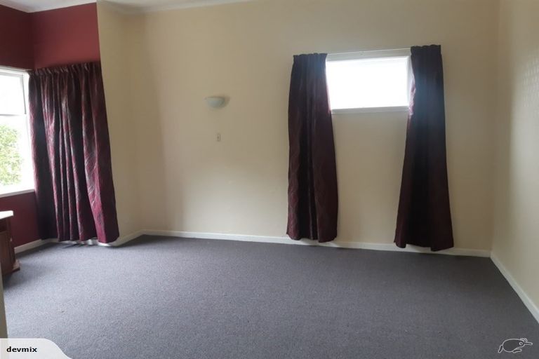 Photo of property in 71 Mitchell Street, Brooklyn, Wellington, 6021