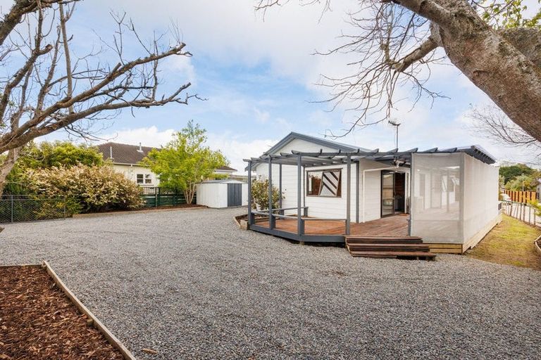 Photo of property in 14 Pukepapa Road, Marton, 4710