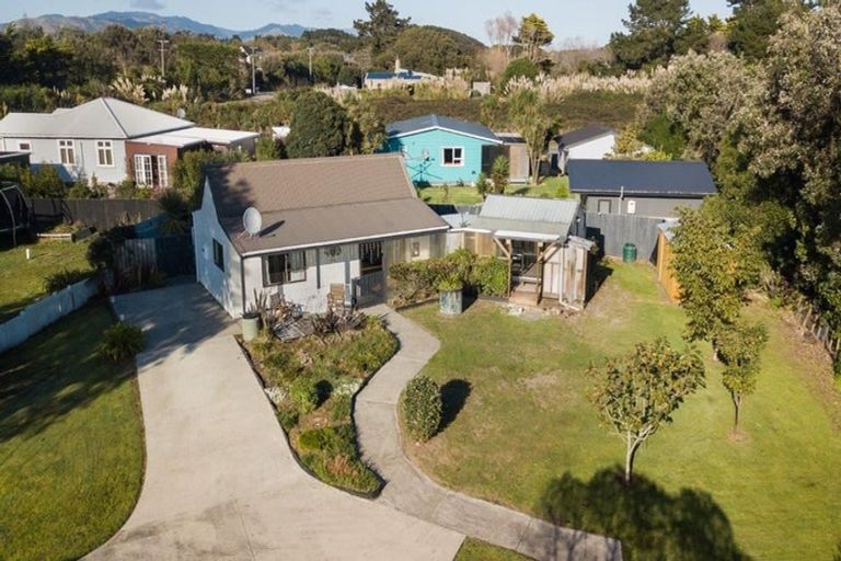 Photo of property in 2 Paetawa Road, Peka Peka, Waikanae, 5391