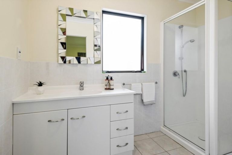 Photo of property in 9 Cockle Road, Cockle Bay, Auckland, 2014