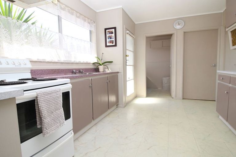 Photo of property in 97 Vodanovich Road, Te Atatu South, Auckland, 0610