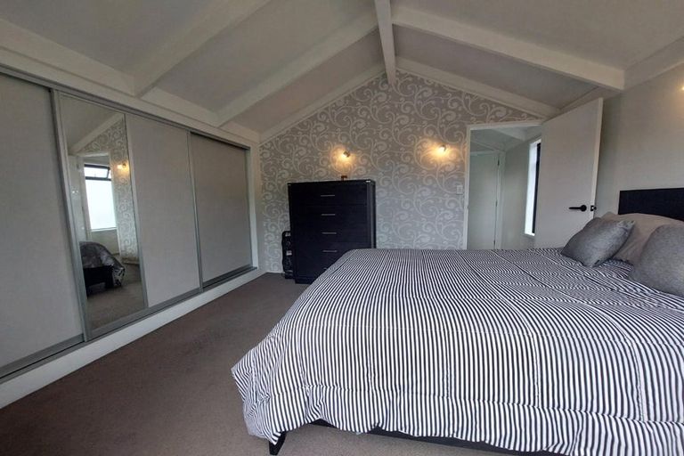 Photo of property in 2/2 Ceramco Place, Torbay, Auckland, 0630