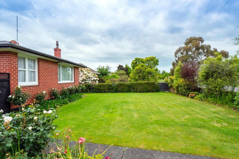 Photo of property in 39 Main Road, Pleasant Point, 7903