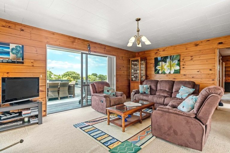 Photo of property in 12 Holiday Crescent, Mangawhai Heads, Mangawhai, 0505