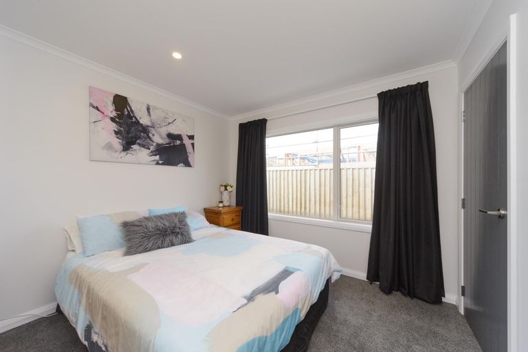 Photo of property in 28 Serenity Crescent, Kelvin Grove, Palmerston North, 4414