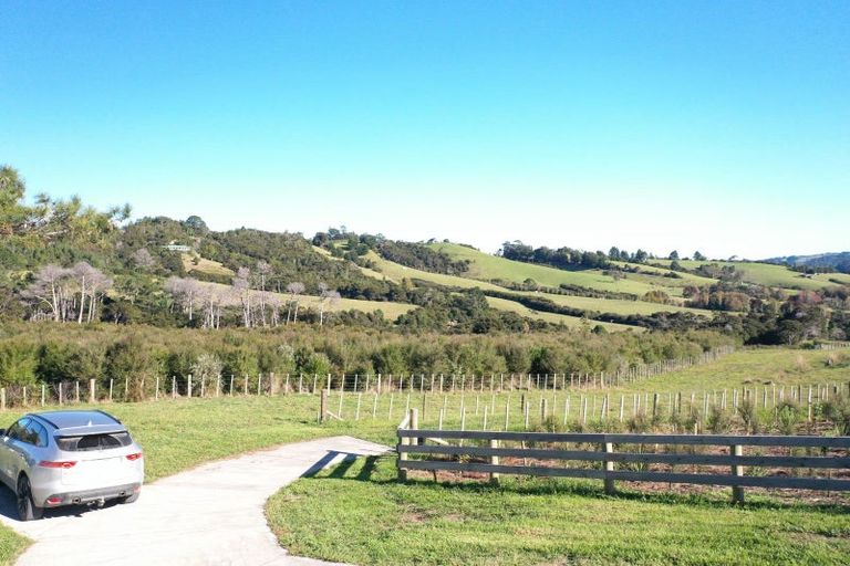 Photo of property in 70 Captain Kasper Rise, Snells Beach, 0920