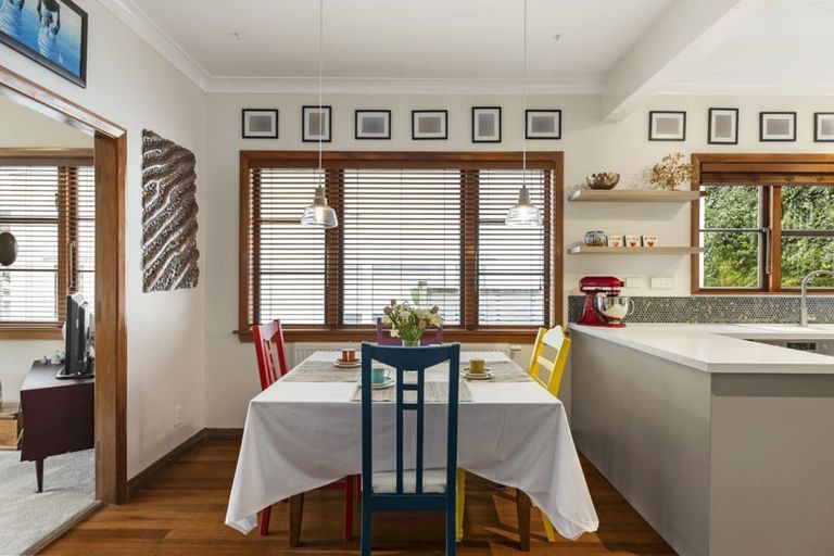 Photo of property in 9 David Crescent, Karori, Wellington, 6012