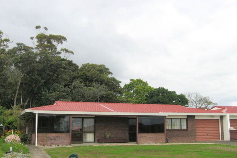 Photo of property in 16 Myrtle Drive, Omokoroa, 3114