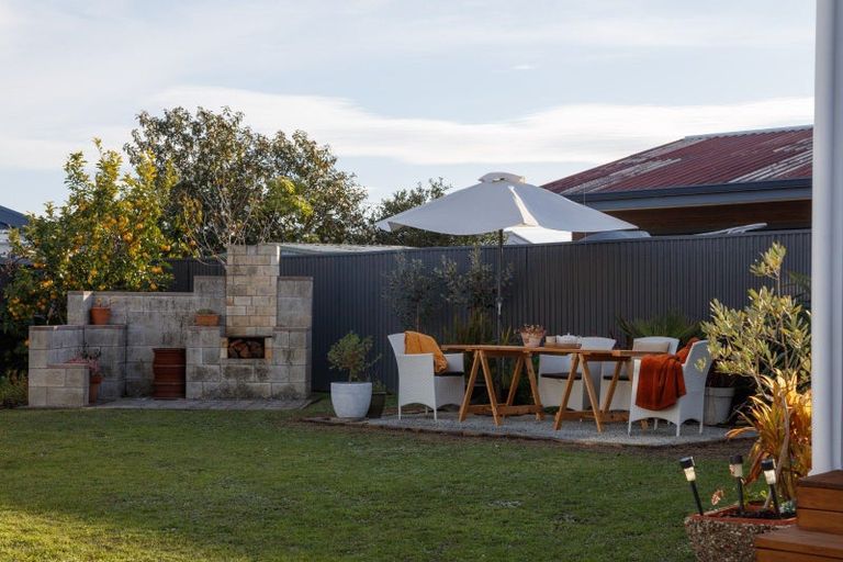 Photo of property in 10 Leon Street, Riverdale, Gisborne, 4010