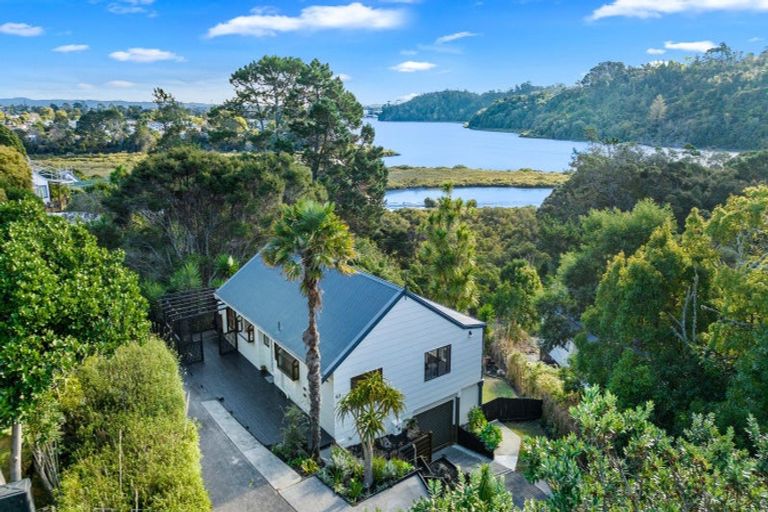 Photo of property in 61 Pemberton Avenue, Bayview, Auckland, 0629