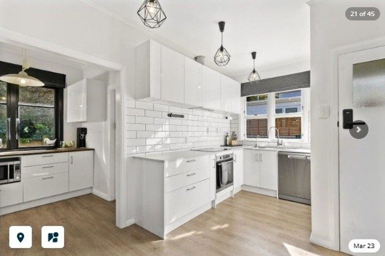 Photo of property in 51 Jackson Street, Island Bay, Wellington, 6023