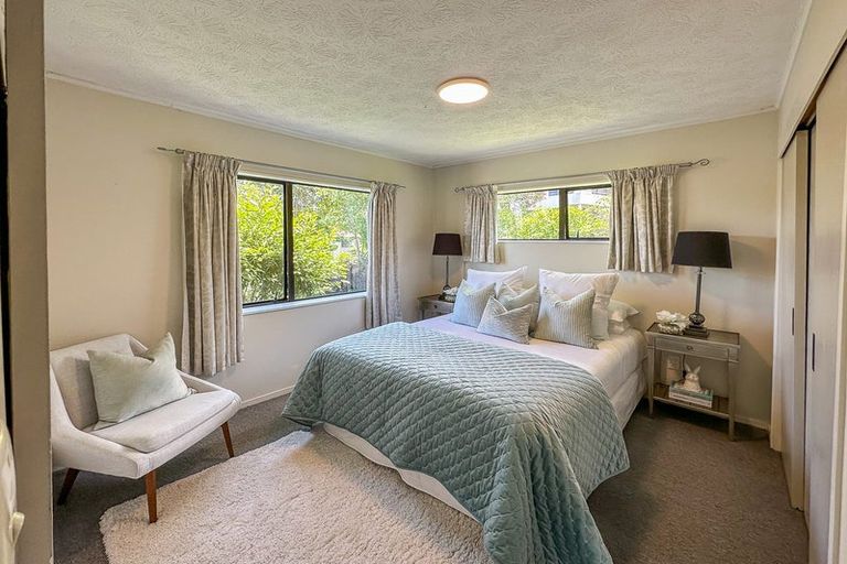 Photo of property in 2/51 Nigel Road, Browns Bay, Auckland, 0630