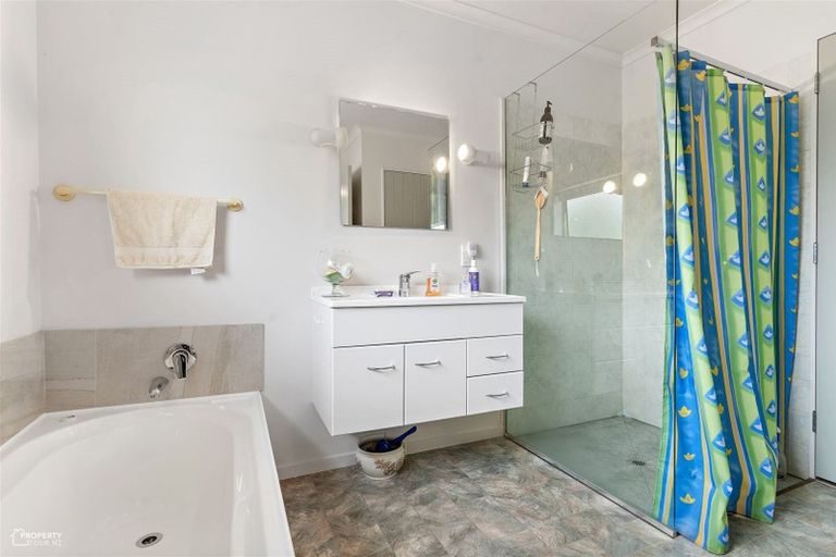 Photo of property in 10 Massey Place, Masterton, 5810