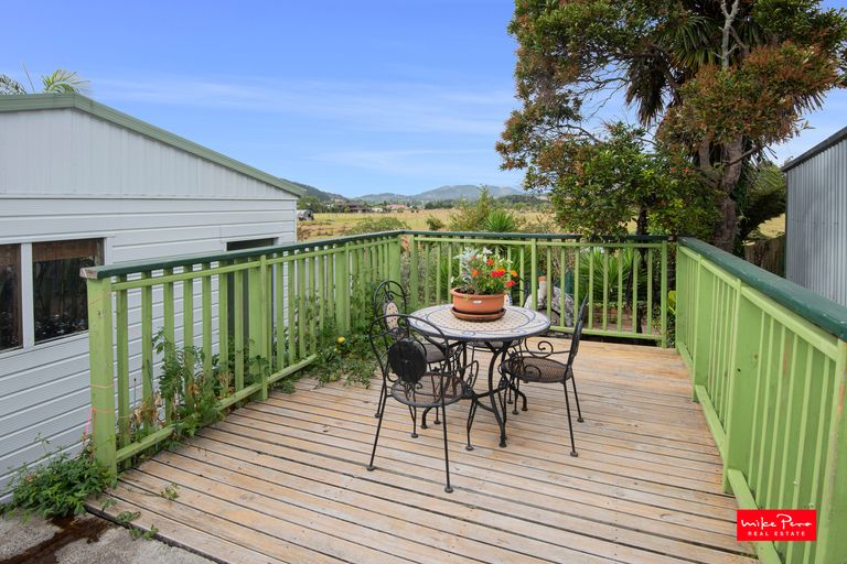 Photo of property in 9 Union Street, Hikurangi, 0114