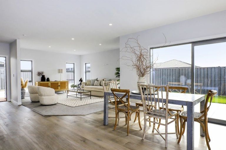 Photo of property in 9 Cassin Place, Taradale, Napier, 4112