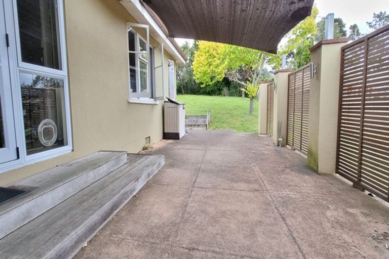 Photo of property in 20 Aorangi Place, Birkenhead, Auckland, 0626