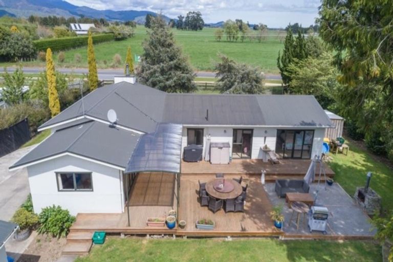 Photo of property in 1085 Queen Street East, Levin, 5571