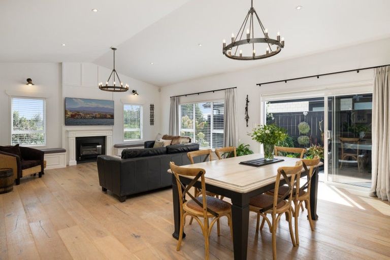 Photo of property in 18 Montia Close, Papamoa Beach, Papamoa, 3118