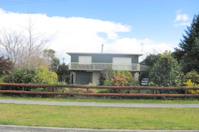 Photo of property in 5 Wharewaka Road, Wharewaka, Taupo, 3330