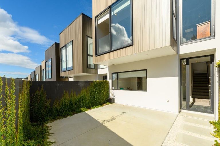 Photo of property in 10/12 Westmorland Rise, Bethlehem, Tauranga, 3110