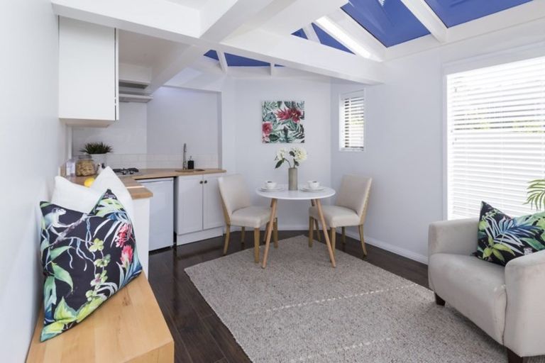 Photo of property in 9 Colleen Court, Cockle Bay, Auckland, 2014