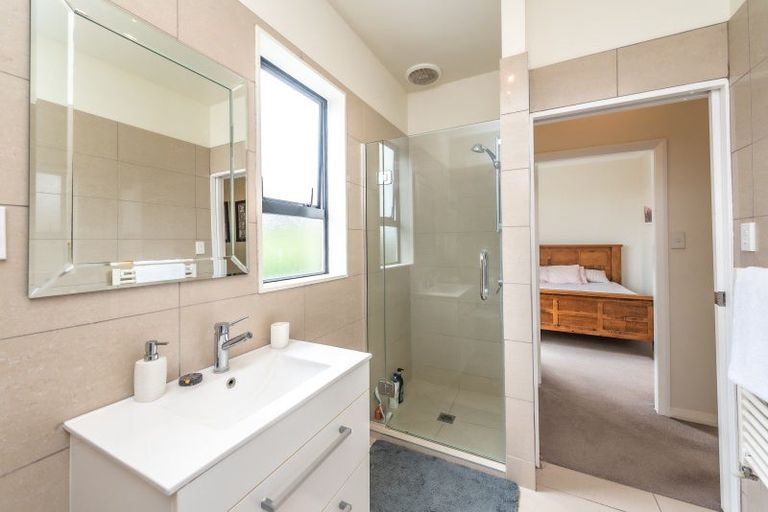 Photo of property in 8a Bristow Street, Saint Johns Hill, Whanganui, 4501