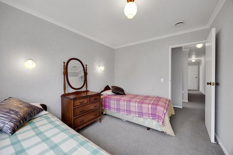 Photo of property in 11 Furlong Street, Hawera, 4610