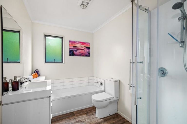 Photo of property in 23 Selkirk Street, Roxburgh, 9500