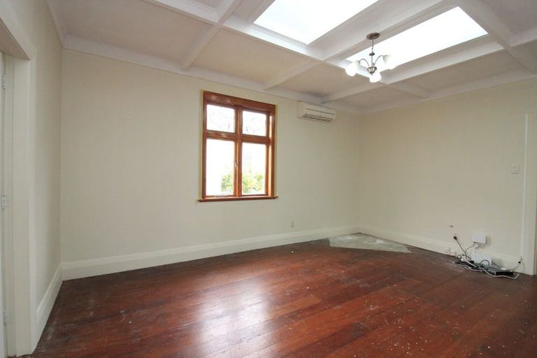 Photo of property in 34 Birdwood Road, Waterloo, Lower Hutt, 5011