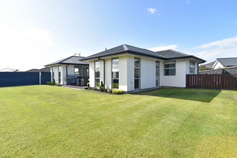 Photo of property in 6 Crampton Close, Kaiapoi, 7630