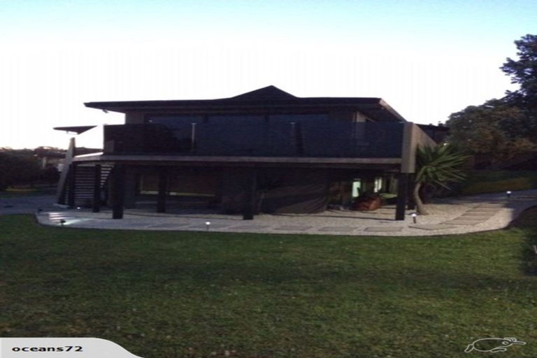 Photo of property in 1/9-11 Masterton Road, Rothesay Bay, Auckland, 0630