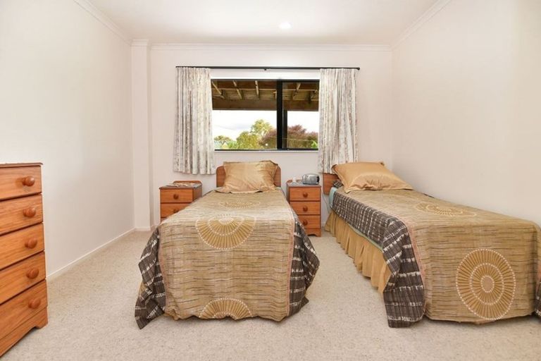Photo of property in 32 D'oyly Drive, Stanmore Bay, Whangaparaoa, 0932