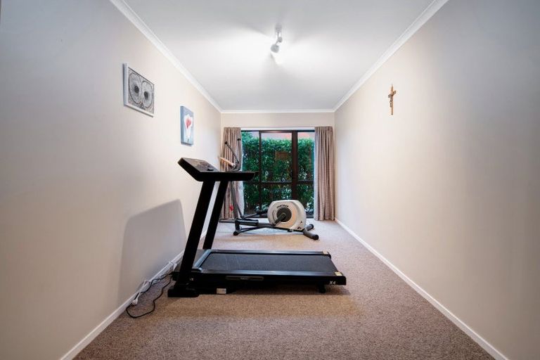 Photo of property in 30 Bayview Park Lane, Orewa, 0931