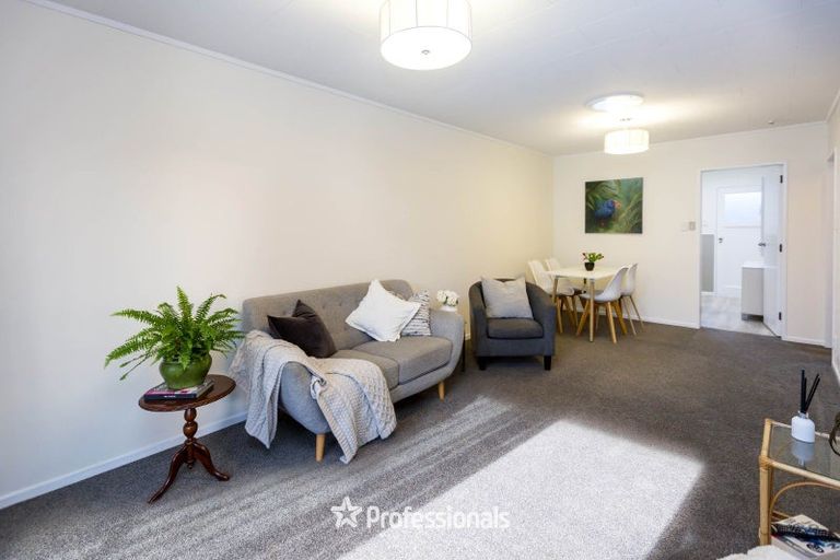 Photo of property in 2/16 Riverbank Street, Ebdentown, Upper Hutt, 5018