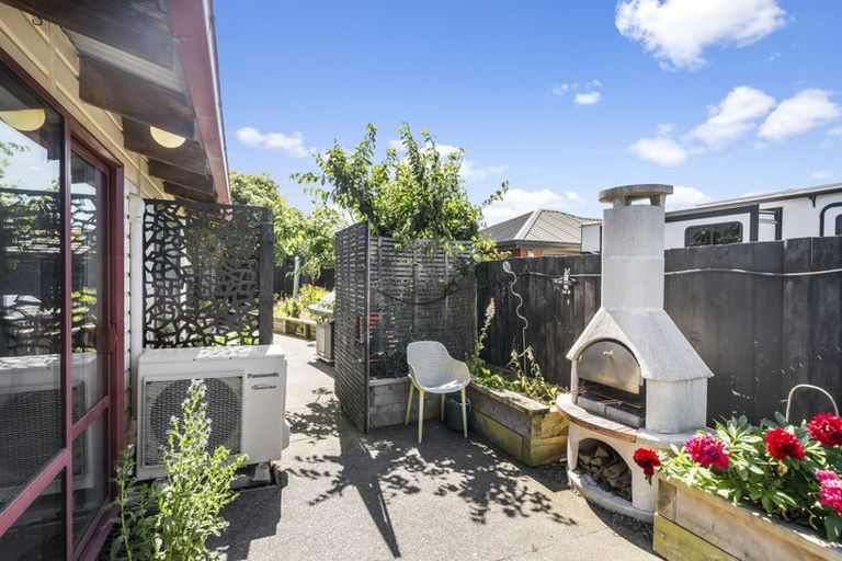 Photo of property in 117 Inwoods Close, Parklands, Christchurch, 8083