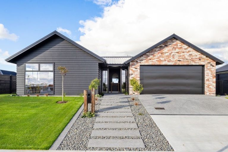 Photo of property in 36 Isobel Hodgson Drive, Cambridge, 3434