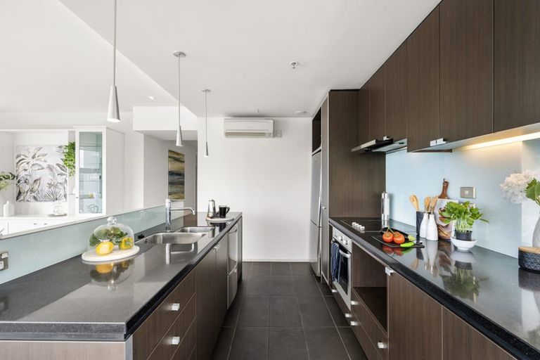 Photo of property in Summit Apartments, 24/184 Molesworth Street, Thorndon, Wellington, 6011