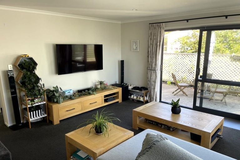 Photo of property in 11 Harris Road, Mount Wellington, Auckland, 1051