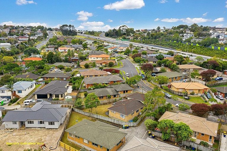 Photo of property in 23 Ginders Drive, Massey, Auckland, 0614