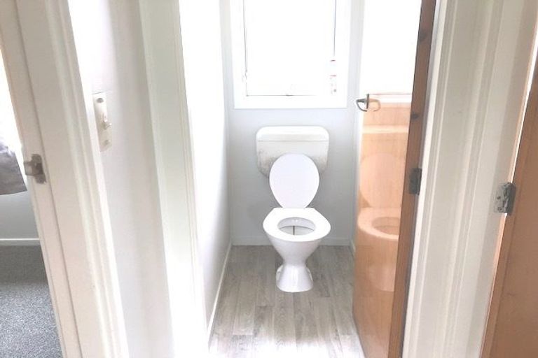 Photo of property in 10/79 Glendale Road, Glen Eden, Auckland, 0602