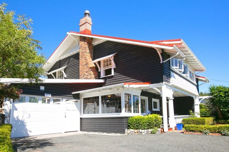 Photo of property in 124 Pendarves Street, New Plymouth, 4312