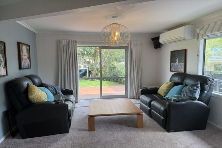 Photo of property in 4 Tedder Way, Karori, Wellington, 6012