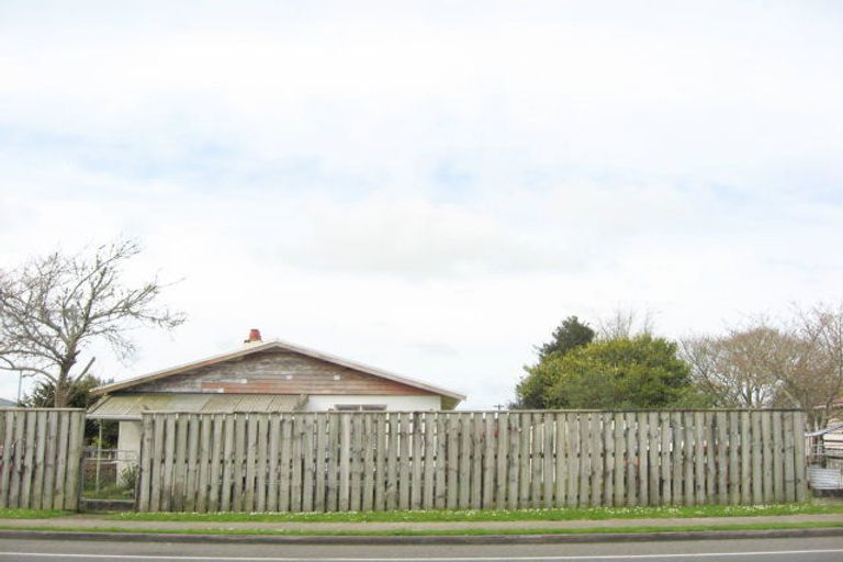 Photo of property in 13 Rimu Street, Inglewood, 4330